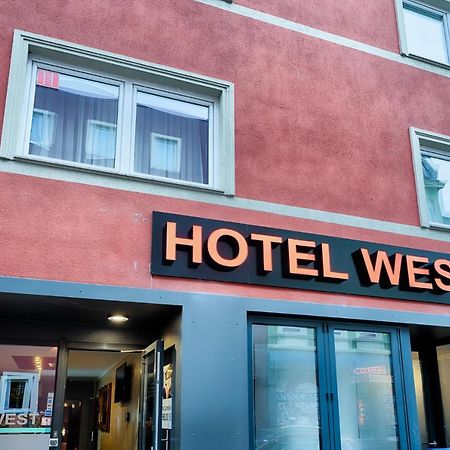 Hotel West Гамбург Экстерьер фото