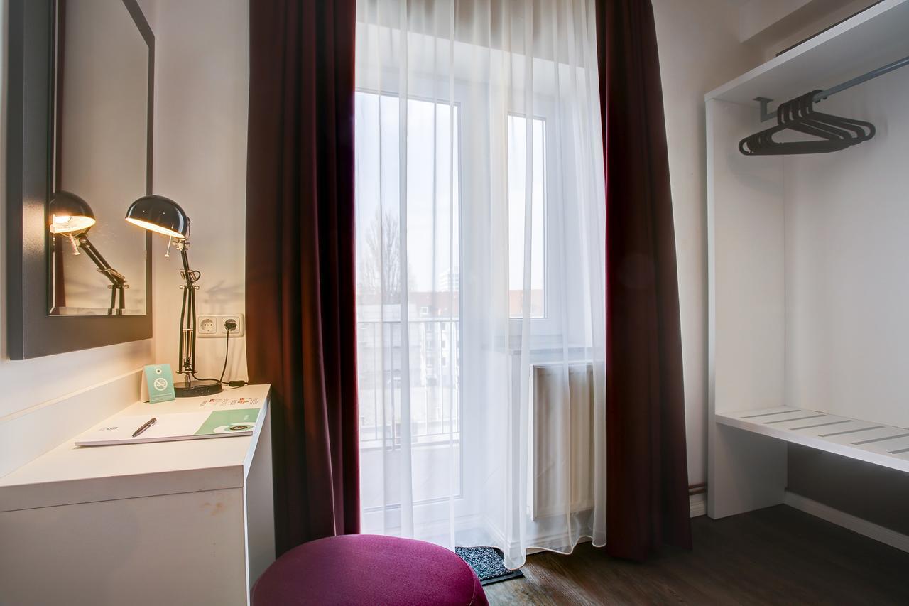 Hotel West Гамбург Экстерьер фото