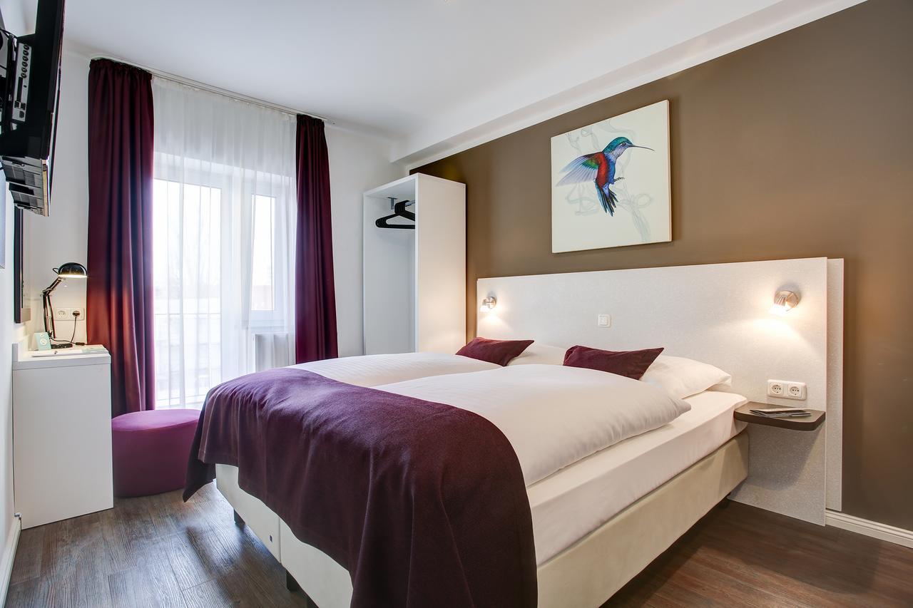 Hotel West Гамбург Экстерьер фото