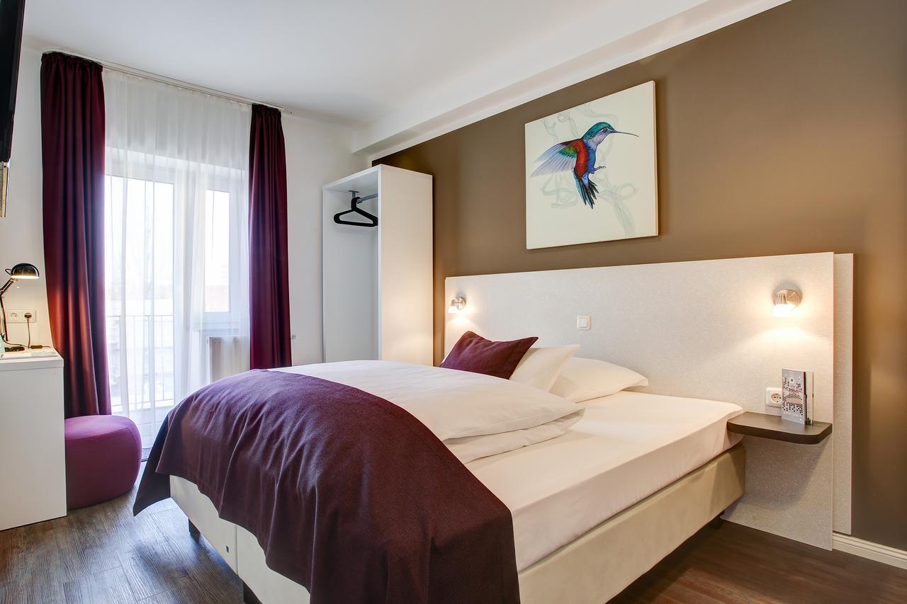 Hotel West Гамбург Экстерьер фото