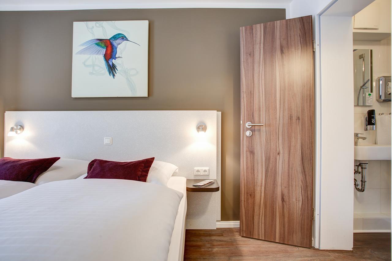 Hotel West Гамбург Экстерьер фото