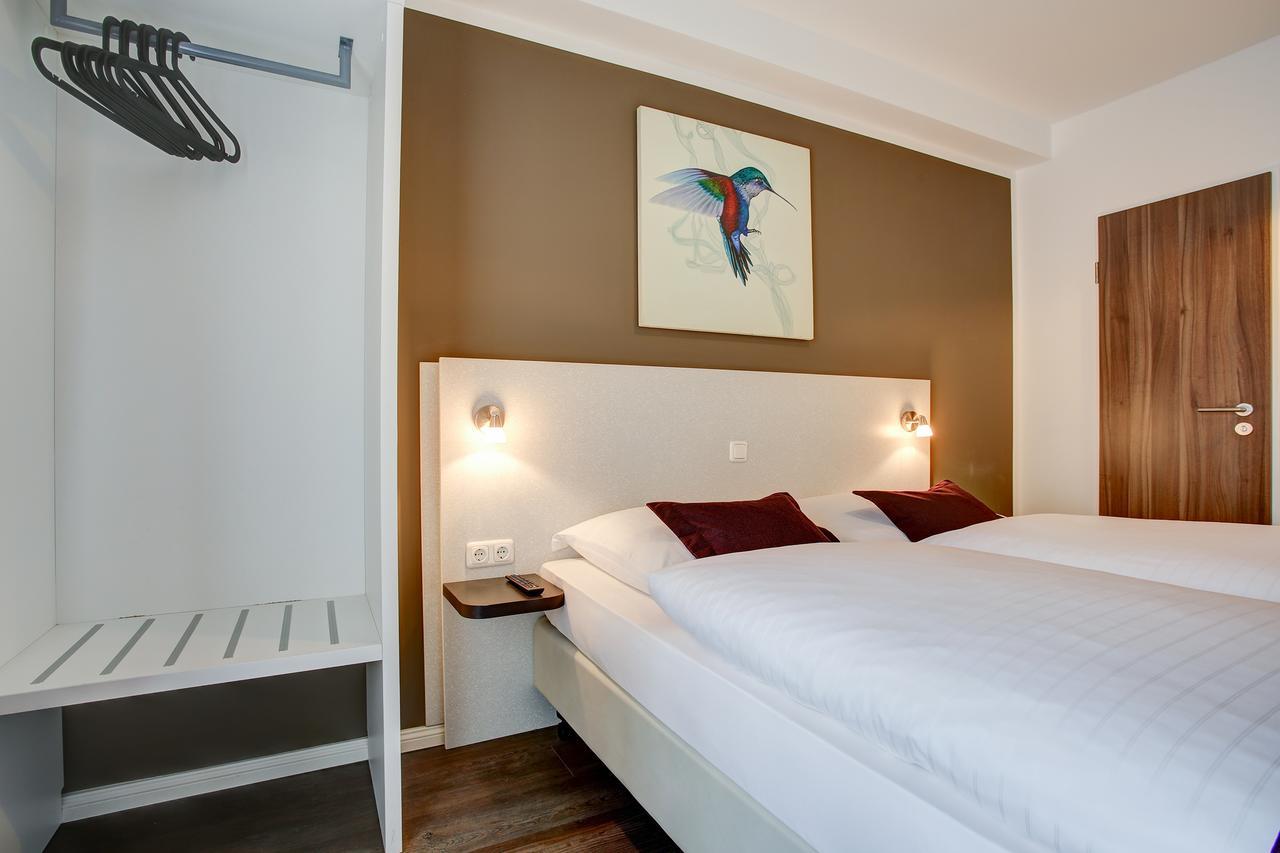 Hotel West Гамбург Экстерьер фото