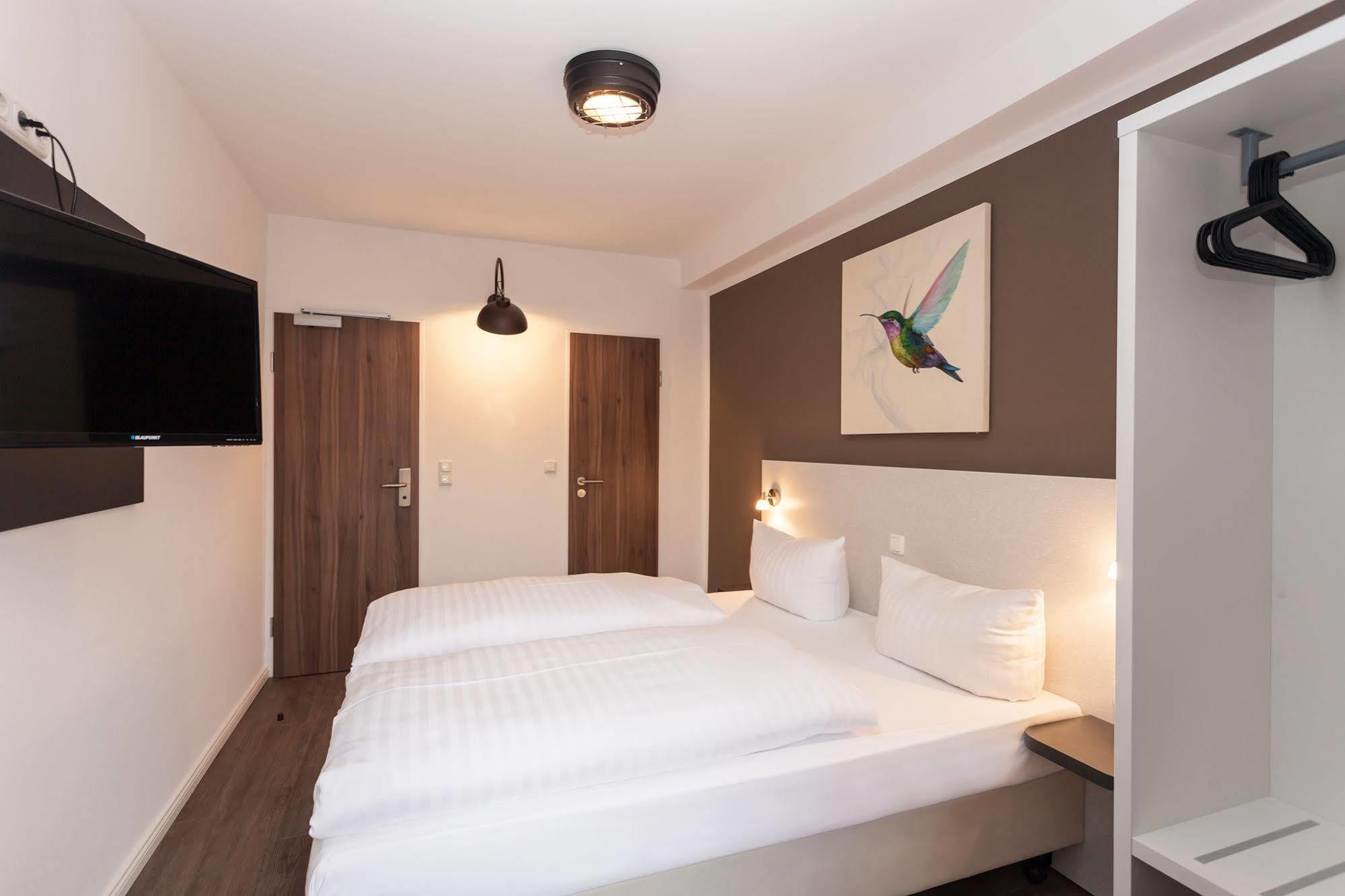 Hotel West Гамбург Экстерьер фото